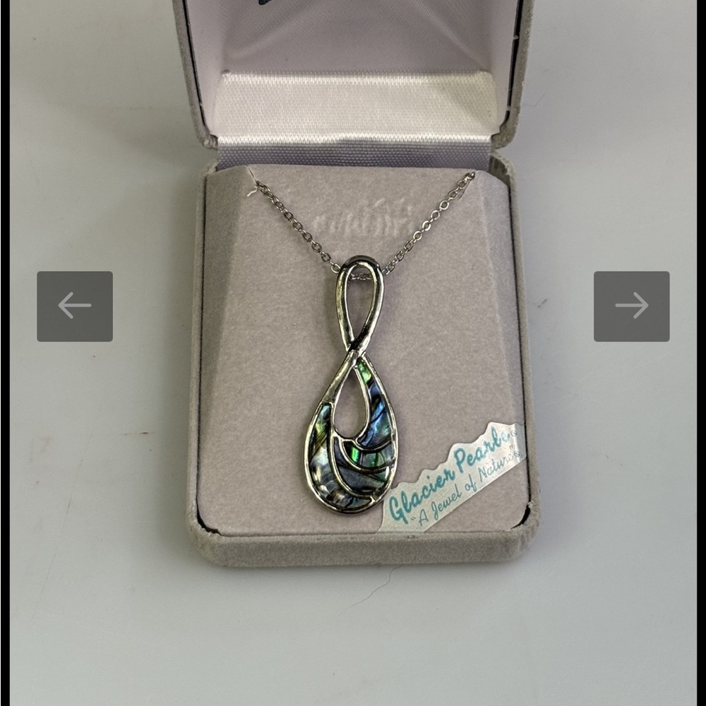 Glacier Pearl Silver and Blue Pendant Necklace 20” NEW in Box